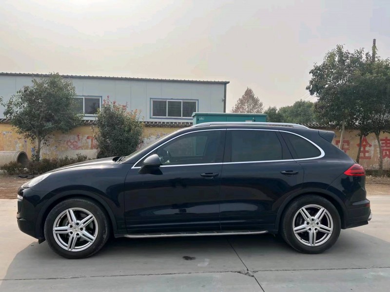 北京16年保时捷卡宴7