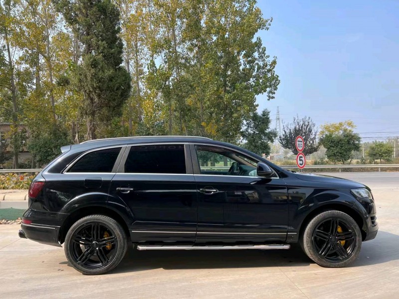 北京13年奥迪Q77