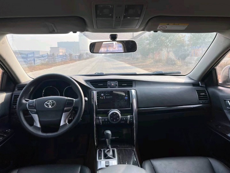 北京13年丰田锐志6