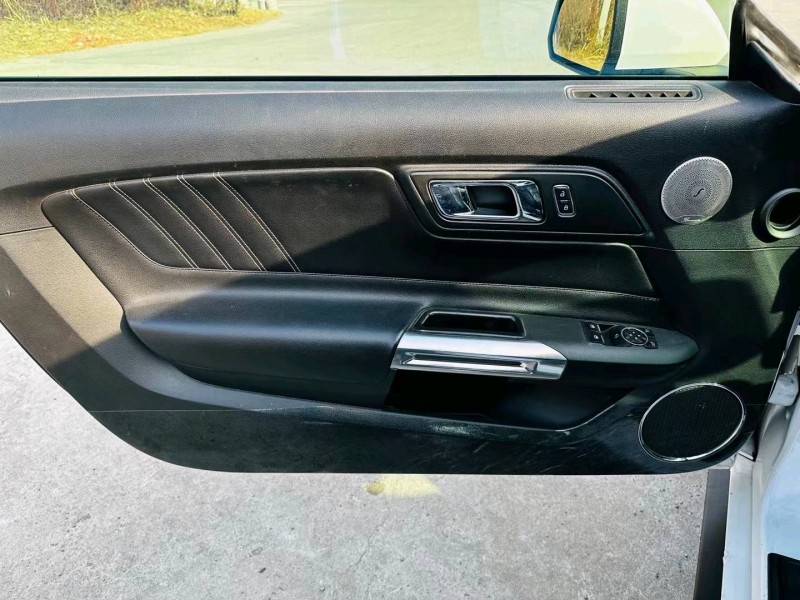 沈阳15年福特野马3