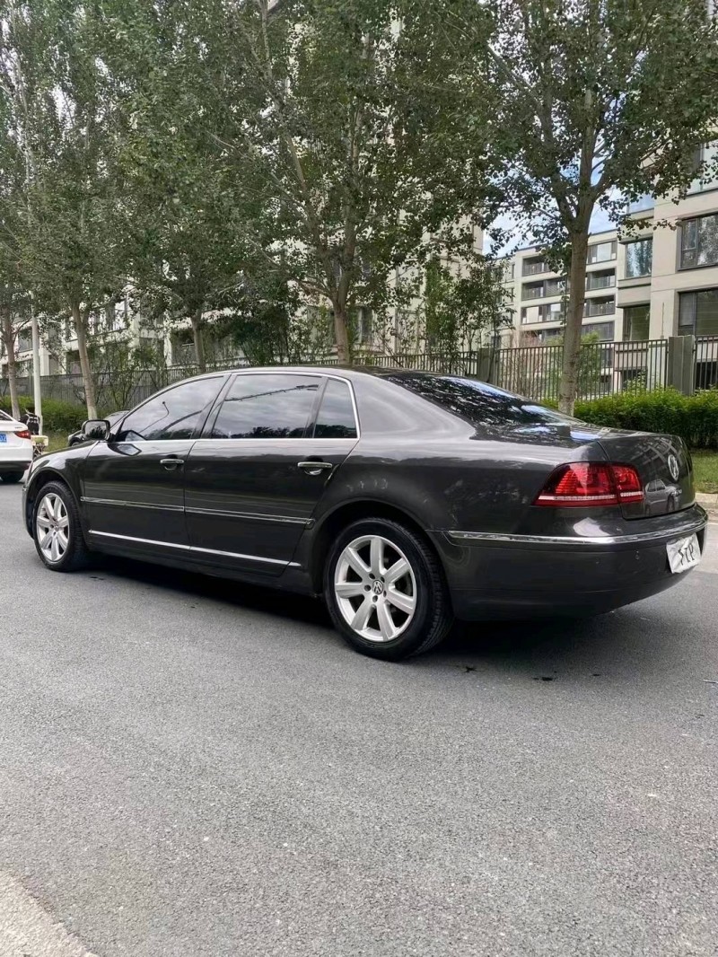 沈阳14年大众辉腾9