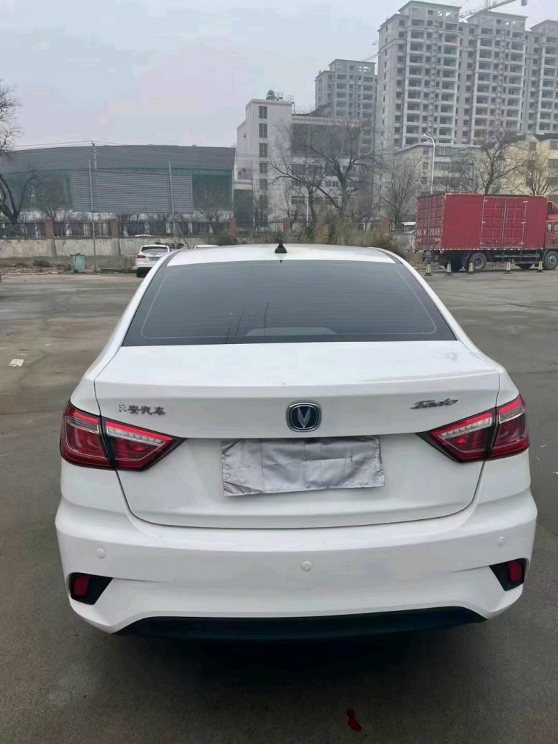 枣庄18年长安汽车逸动3