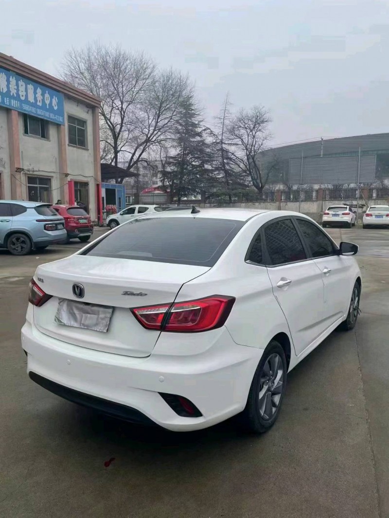 枣庄18年长安汽车逸动7