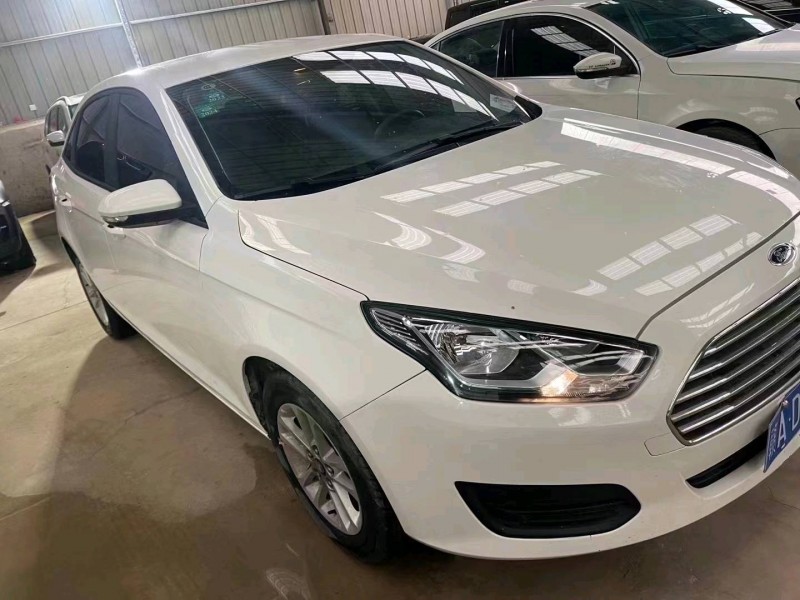 济南20年福特福睿斯3