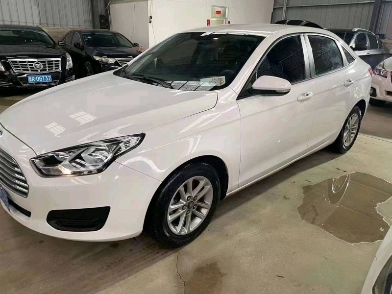 济南20年福特福睿斯2