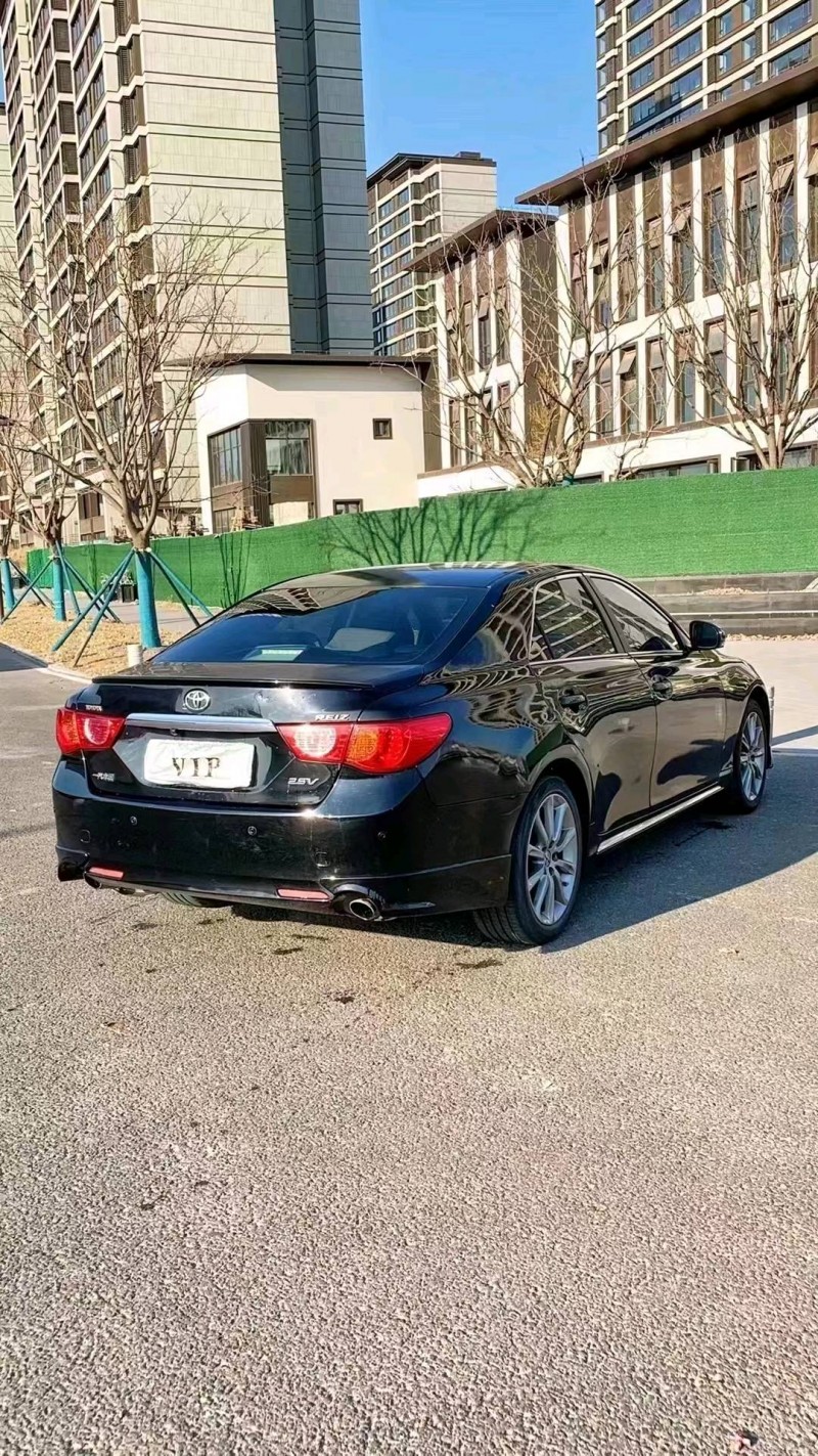廊坊12年丰田锐志8