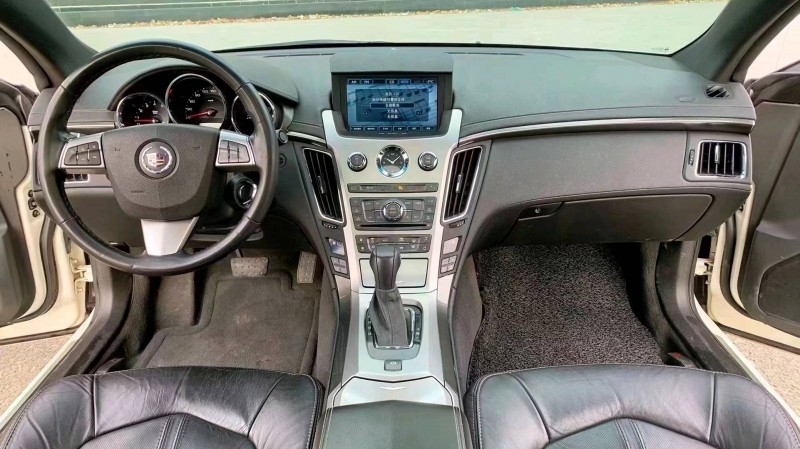 廊坊12年凯迪拉克CTS3