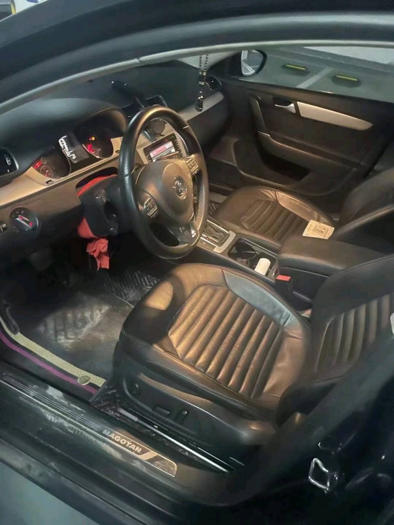 成都16年大众迈腾3