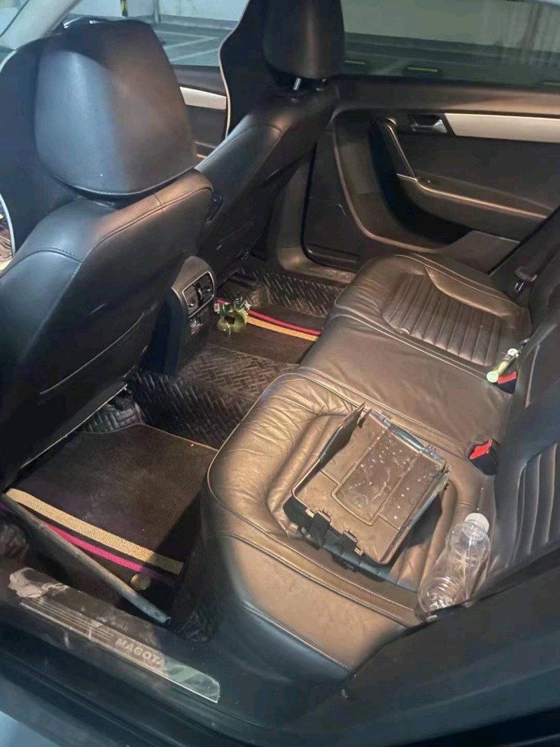 成都16年大众迈腾4