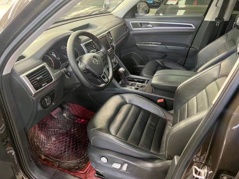 济宁17年大众途昂5