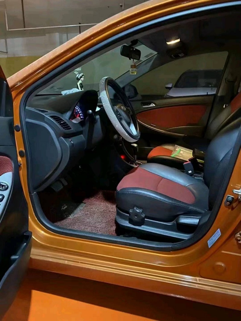 济南14年现代瑞奕4