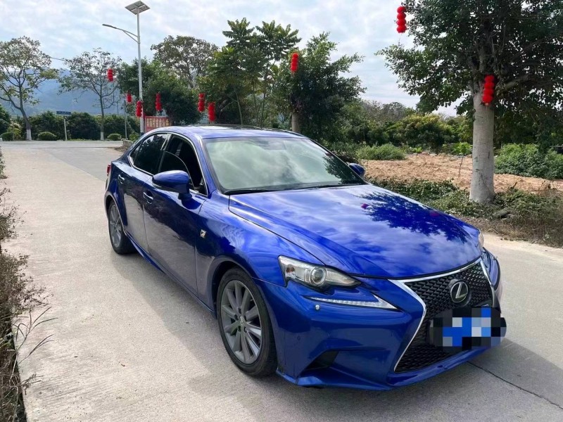 珠海16年雷克萨斯LS3