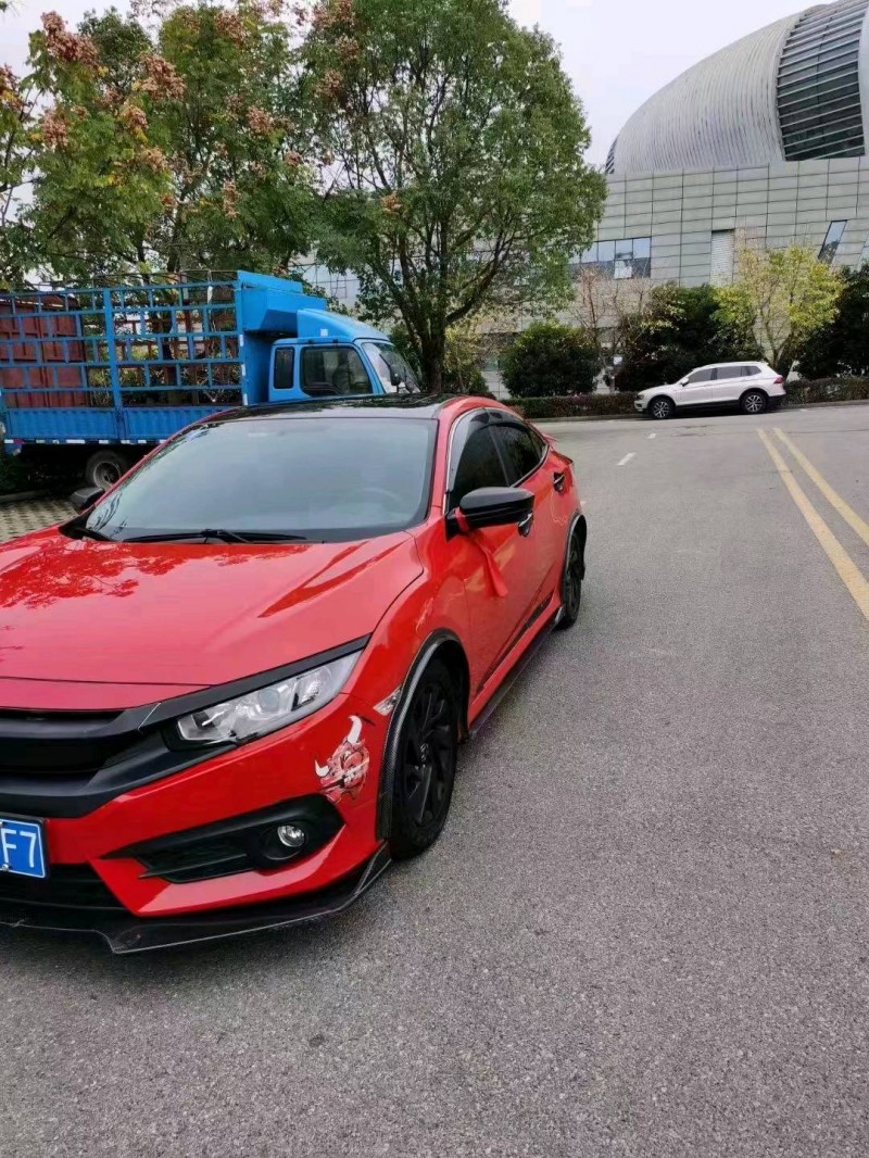 济南19年本田思域8