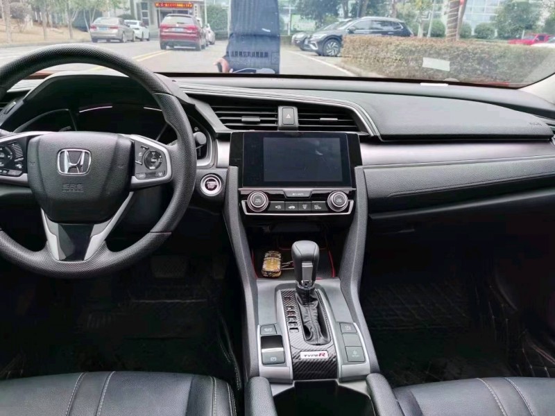 济南19年本田思域5