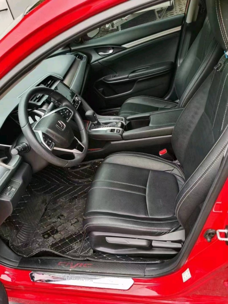 济南19年本田思域4