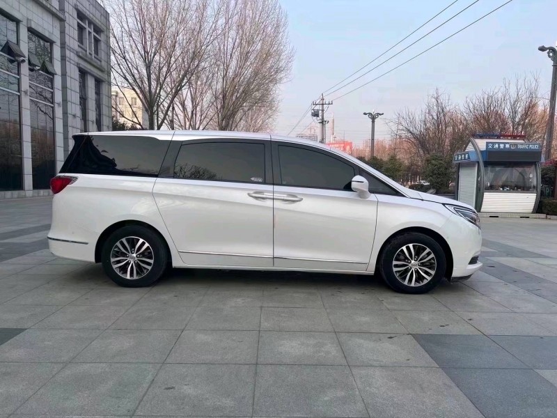 枣庄17年别克GL83