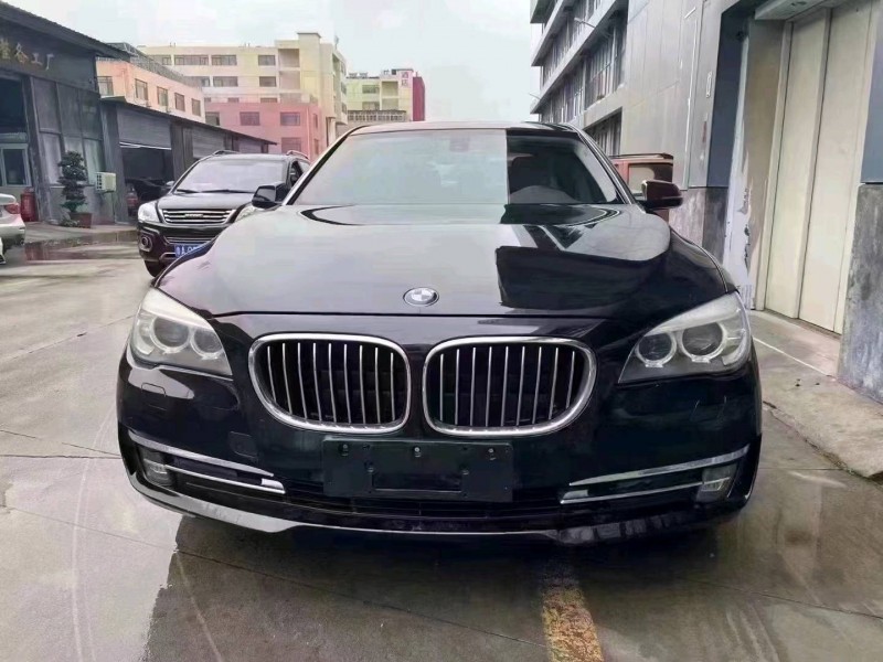 济南13年宝马7系1