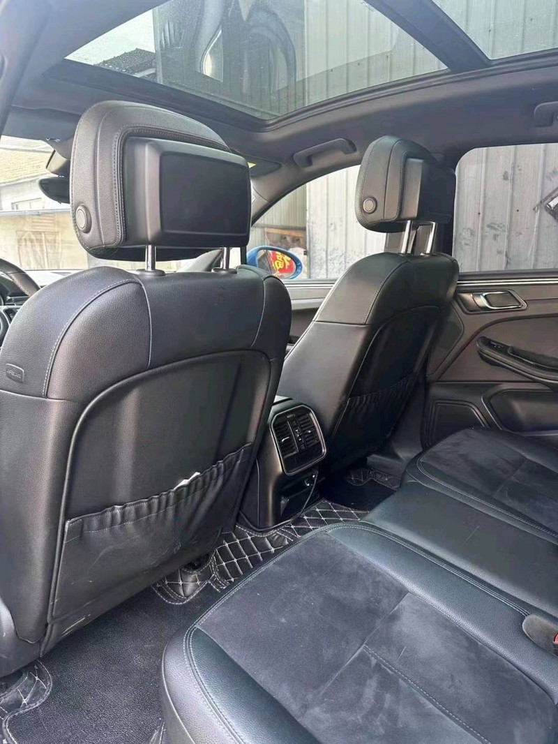 青岛16年保时捷Macan4