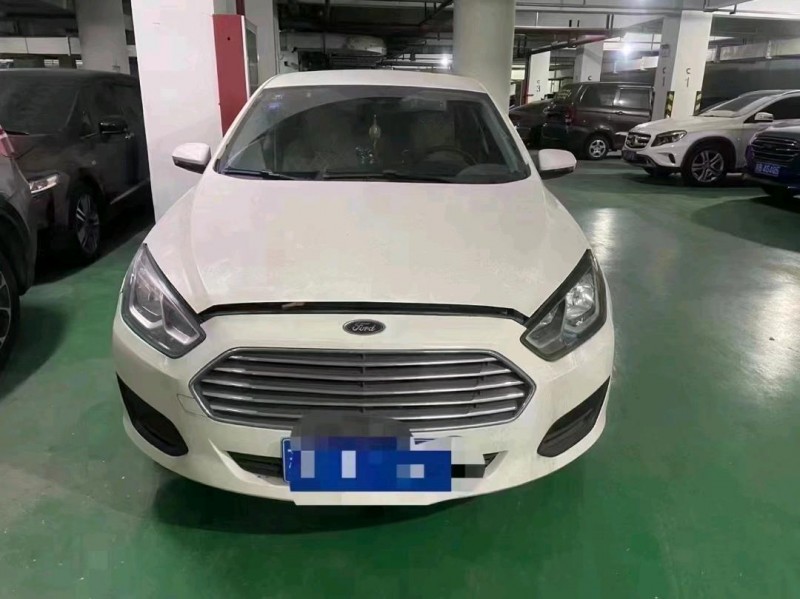 北京17年福特福睿斯1