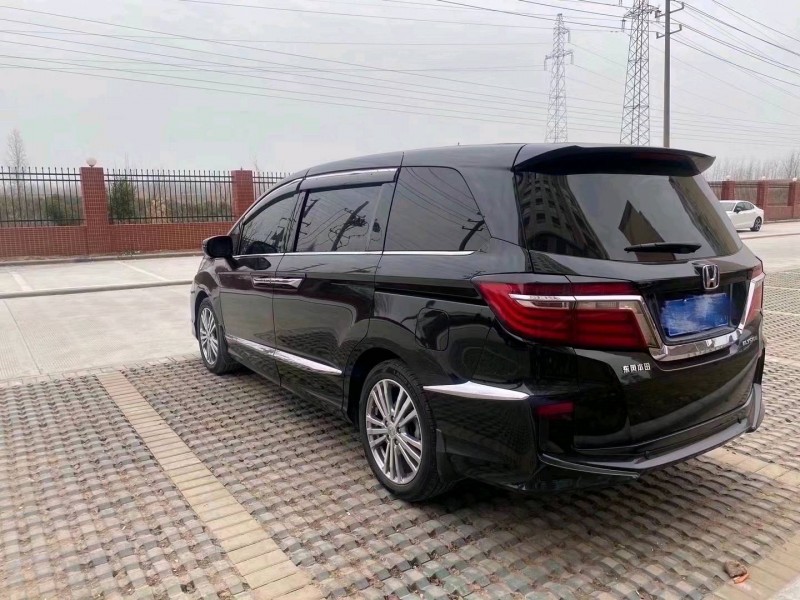 宜昌20年本田艾力绅1