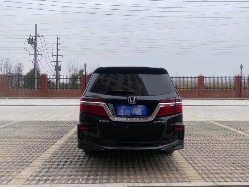 宜昌20年本田艾力绅2