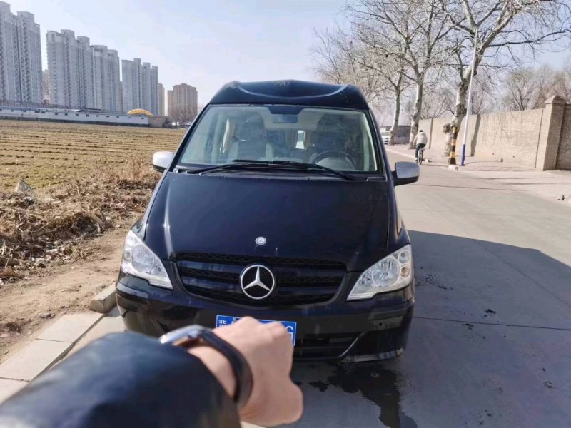 石家庄15年奔驰威霆8