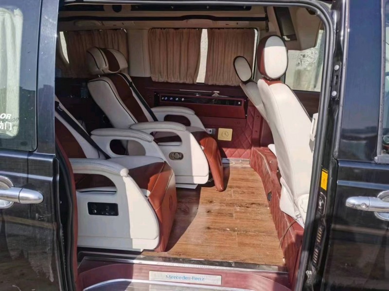 石家庄15年奔驰威霆5