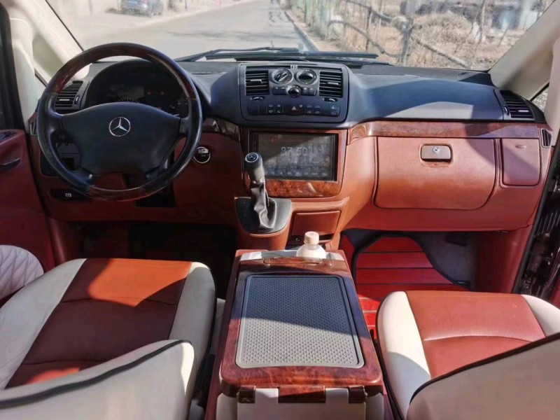 石家庄15年奔驰威霆3