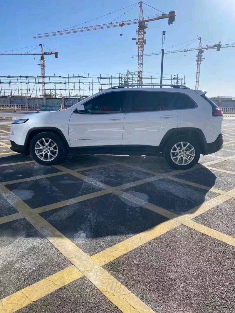 邢台19年Jeep自由光7