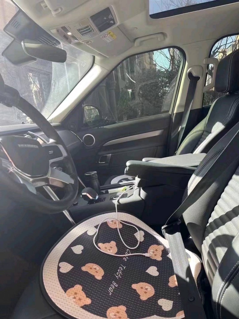 枣庄22年路虎发现4