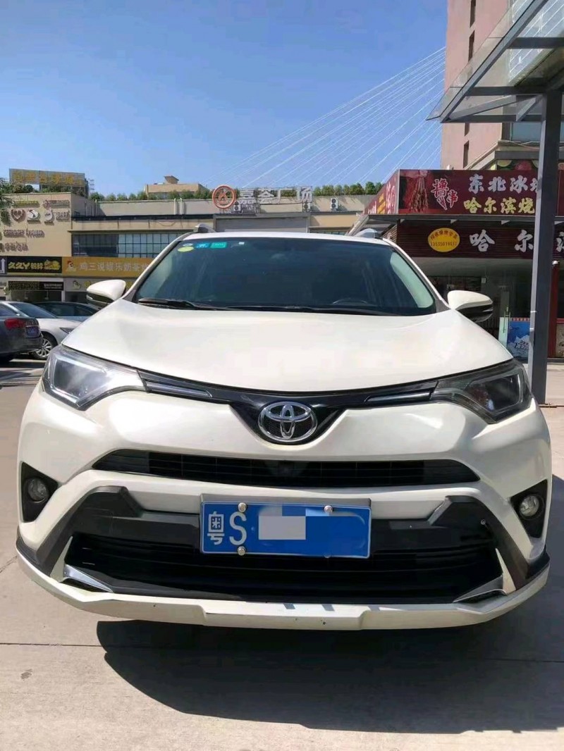 珠海17年丰田RAV4荣放1