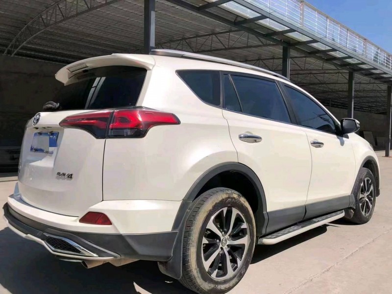 珠海17年丰田RAV4荣放4