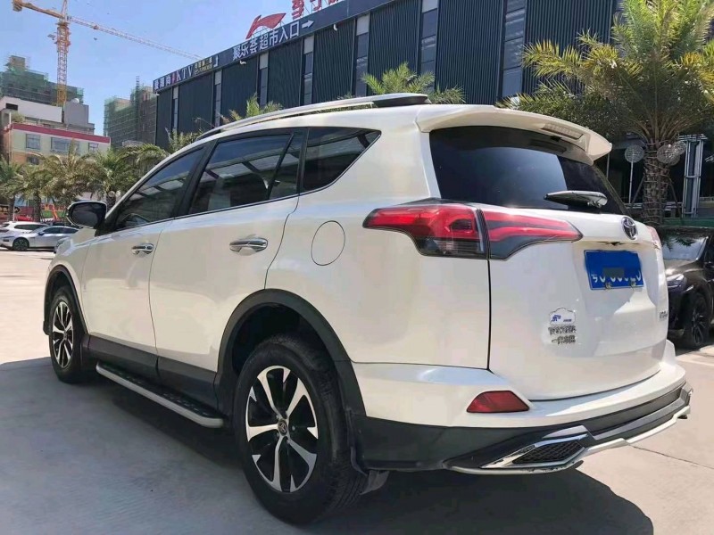 珠海17年丰田RAV4荣放7