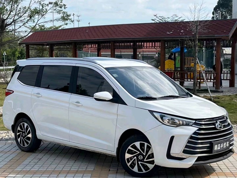 珠海19年长安汽车长行EV3