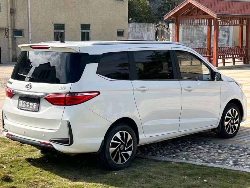 珠海19年长安汽车长行EV5