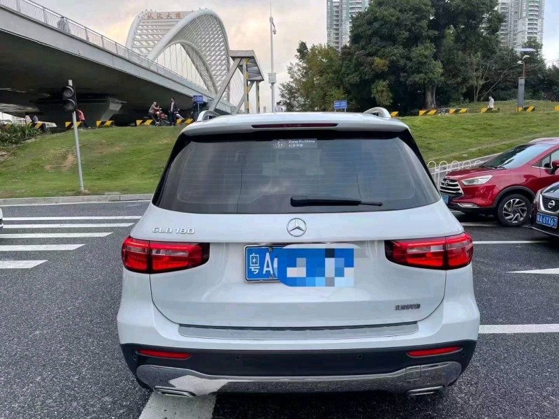 珠海21年奔驰GLB7