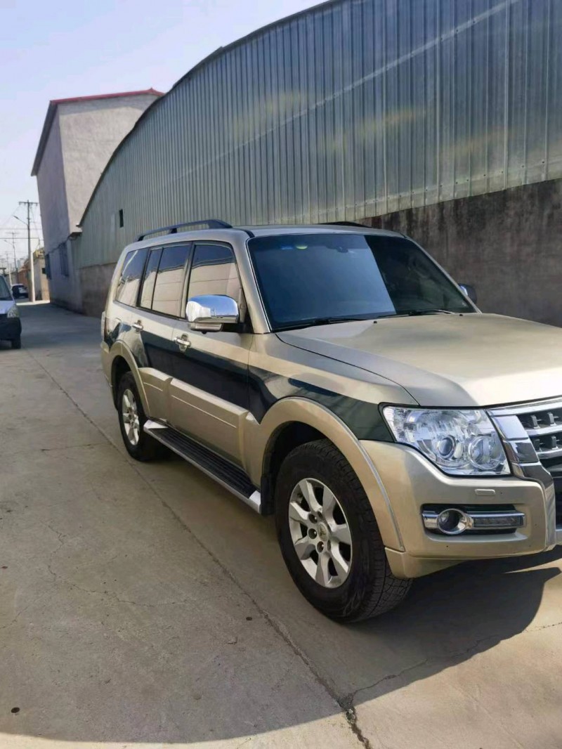 邯郸14年三菱帕杰罗3