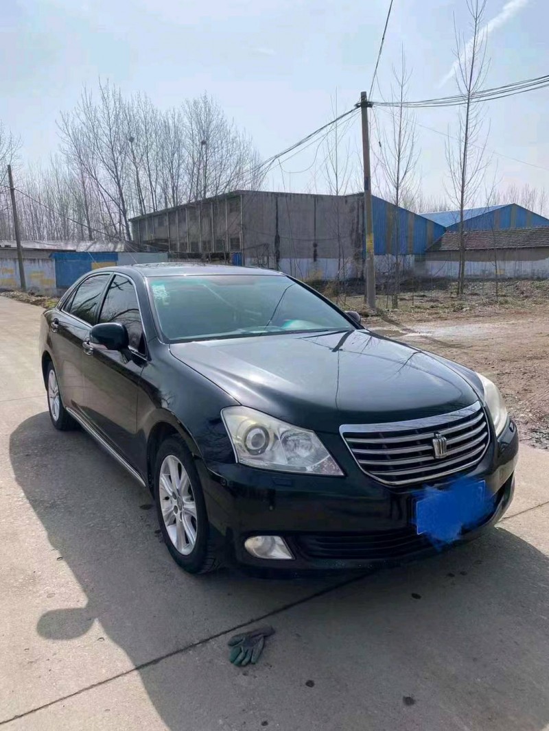 济南10年丰田皇冠3