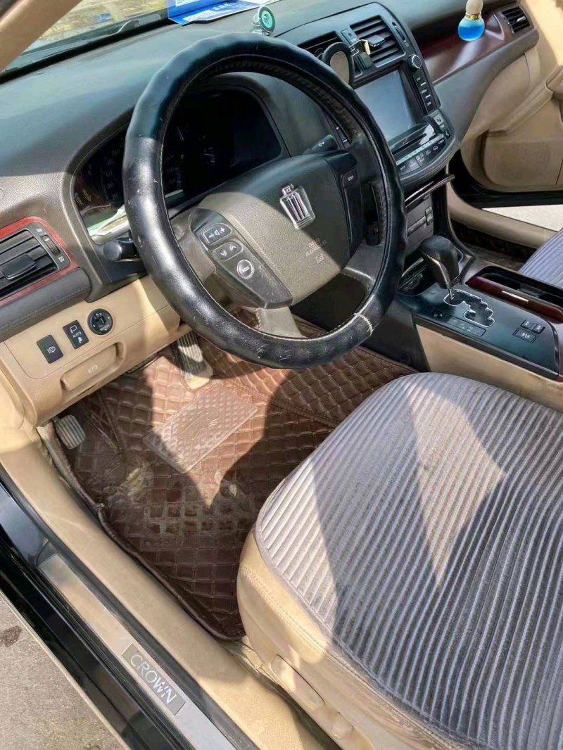 济南10年丰田皇冠7