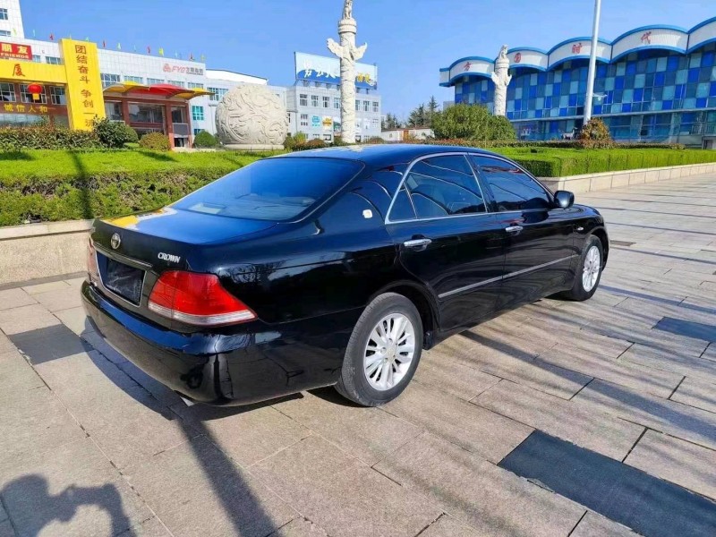 济南09年丰田皇冠3