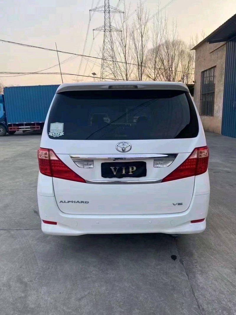 济宁14年丰田埃尔法1