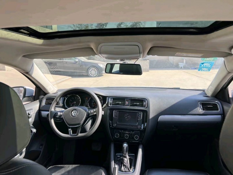 保定17年大众速腾5