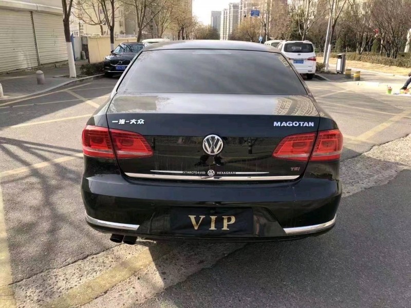 济南14年大众迈腾8