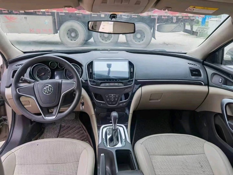 徐州17年别克君威5