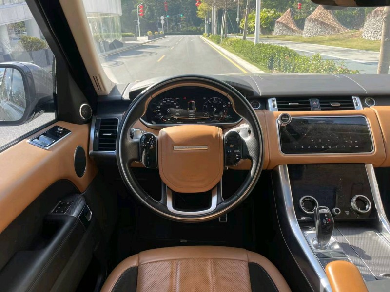 广州18年路虎揽胜运动4