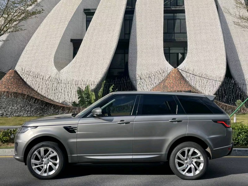 广州18年路虎揽胜运动2