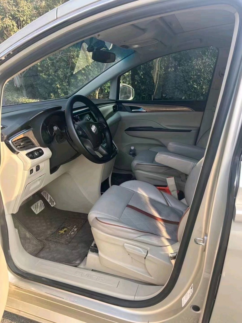 枣庄17年别克GL88