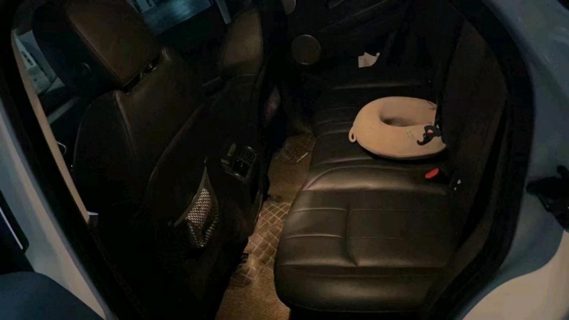 梧州18年路虎极光6