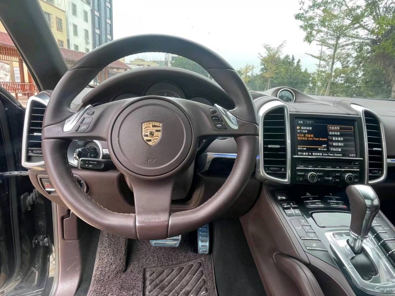 汕頭12年保時捷卡宴5