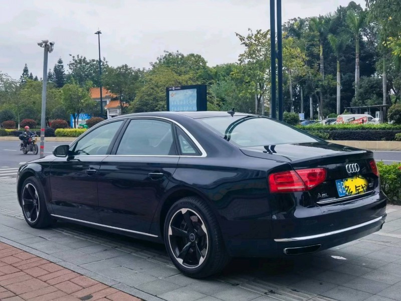 广州14年奥迪A8L9